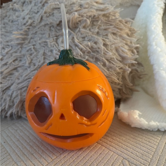 LIL BOO HALLOWEEN HORROR NIGHTS SIPPER - Picture 1 of 2
